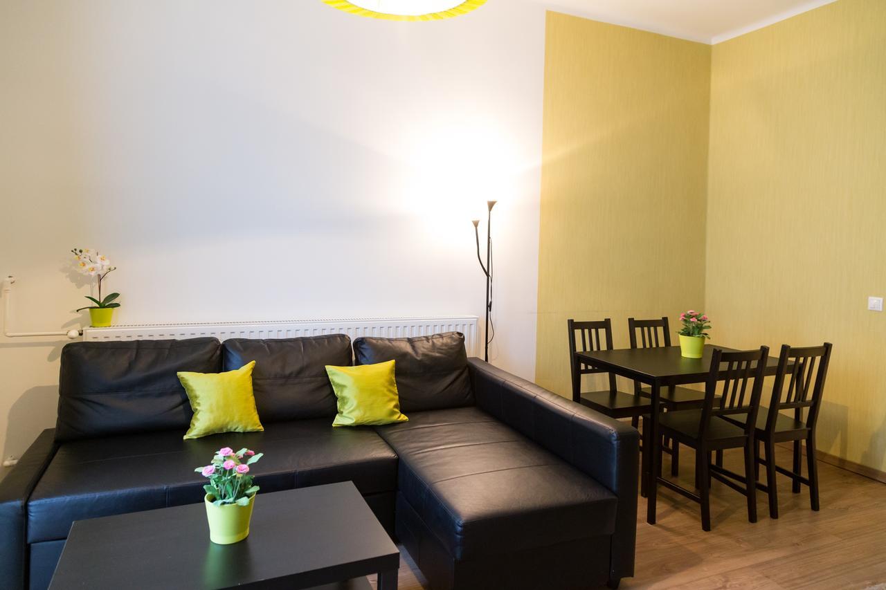 Balaton Delux Apartment Budapest Luaran gambar